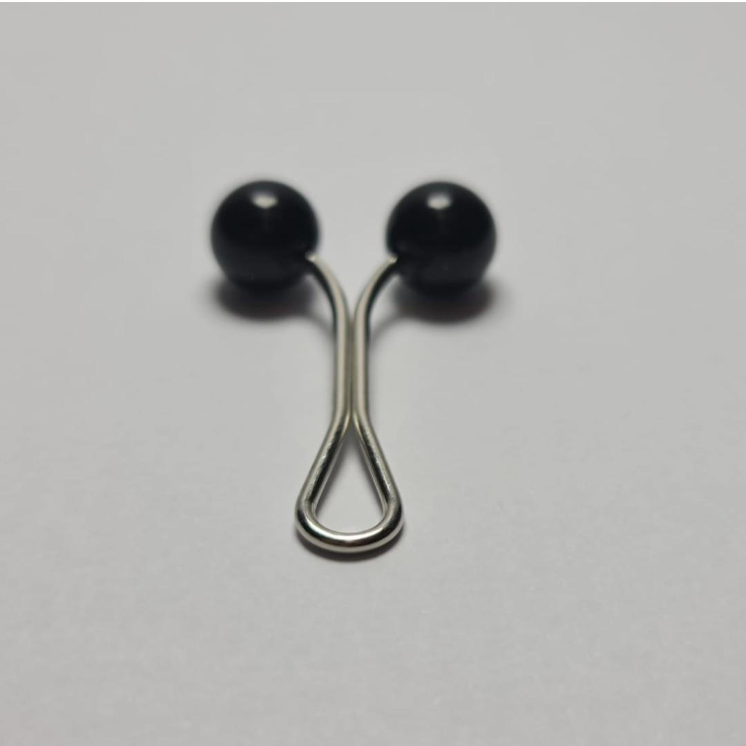 Turkish Hijab Pin (black & white)