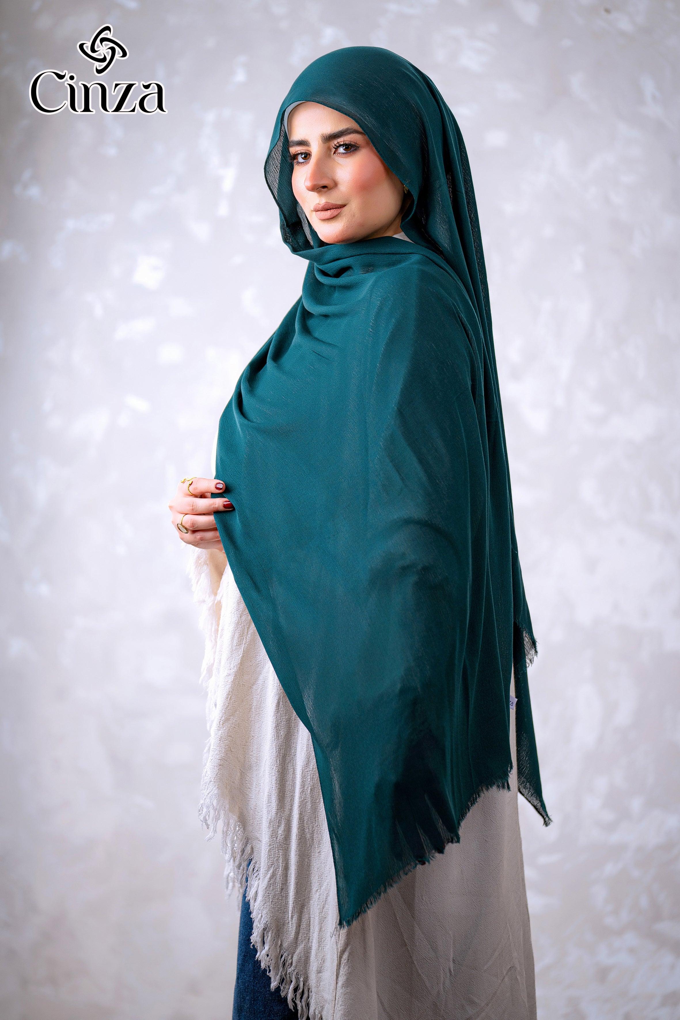 Lightweight dark green cotton hijab by Cinza