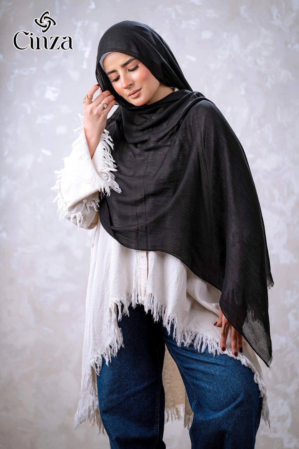 Solid color cotton hijab in black